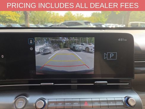 Used 2025 Hyundai Kona SEL FWD image 9