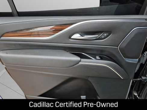 Certified 2023 Cadillac Escalade ESV Luxury RWD image 19