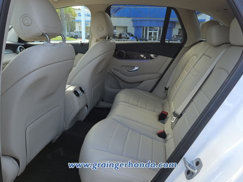 Used 2022 Mercedes-Benz GLC 300 image 11