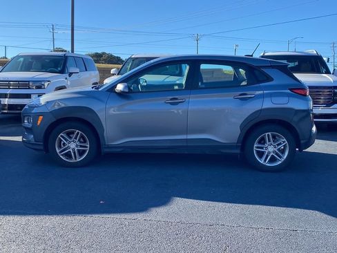 Used 2021 Hyundai Kona SE image 3