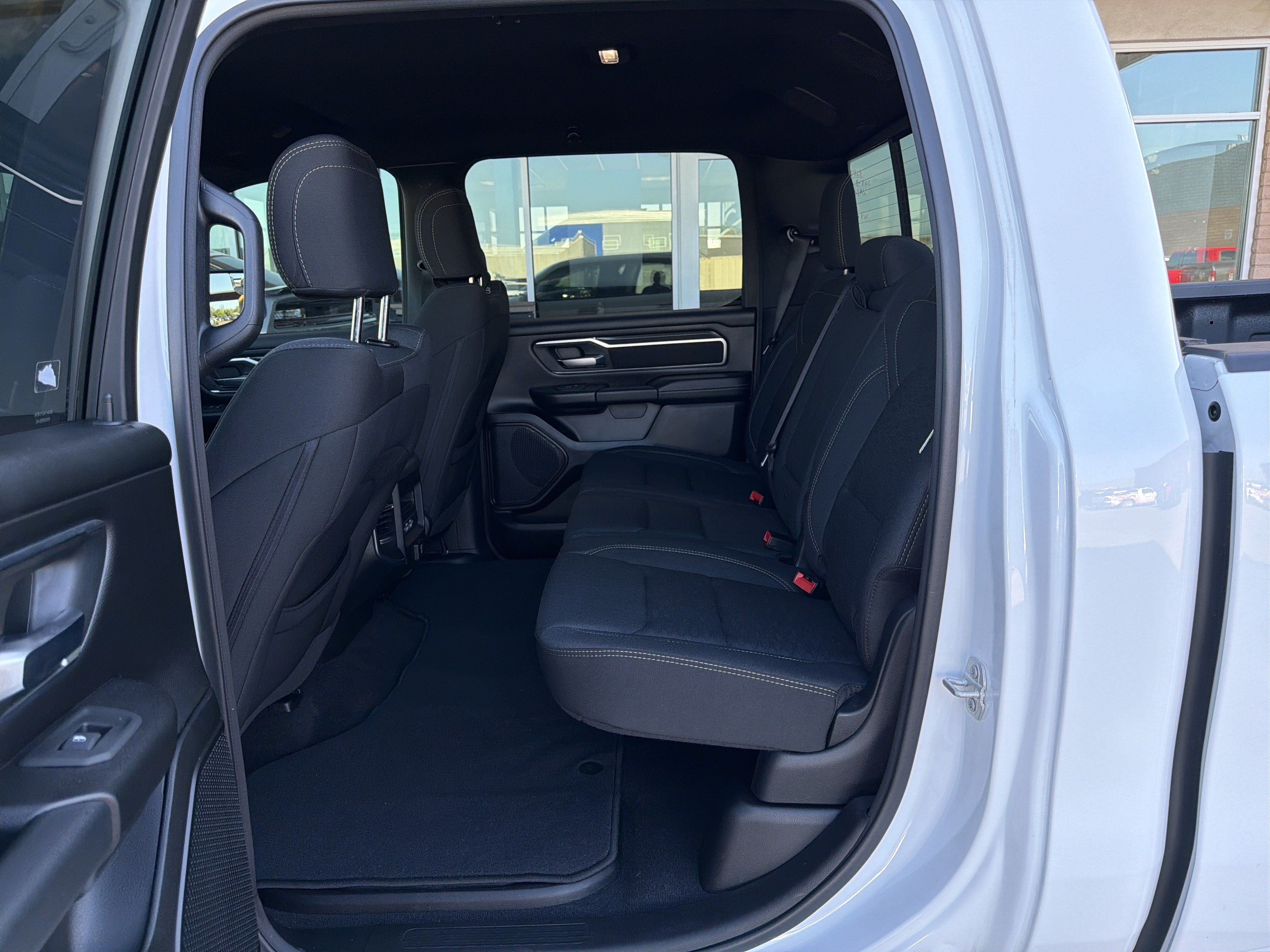 Used 2025 RAM 1500 Big Horn AWD/4WD image 8