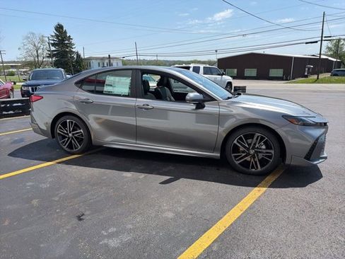 New 2026 Toyota Camry XSE FWD image 9