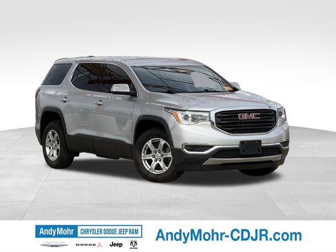 Used 2019 GMC Acadia SLE image 1