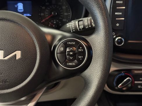 Used 2022 Kia Soul LX w/ Technology Package FWD image 12