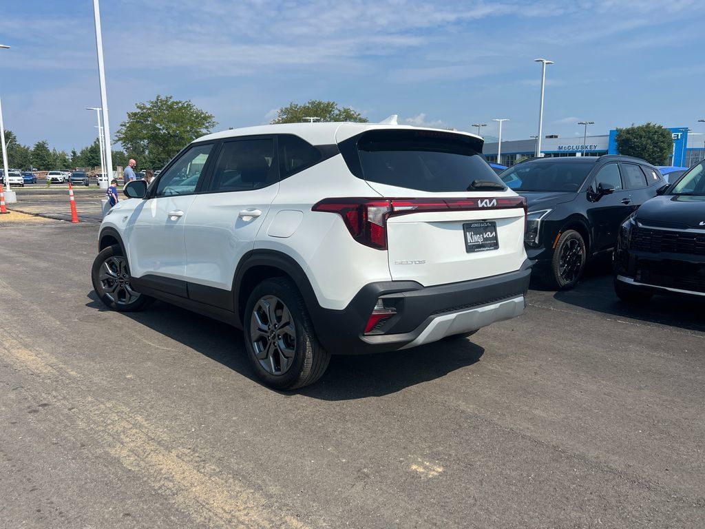 Certified 2024 Kia Seltos LX AWD/4WD image 10