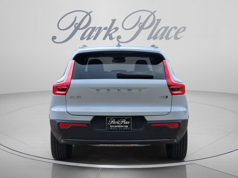 Used 2026 Volvo XC40 B5 Plus w/ Protection Package Premier AWD/4WD image 6