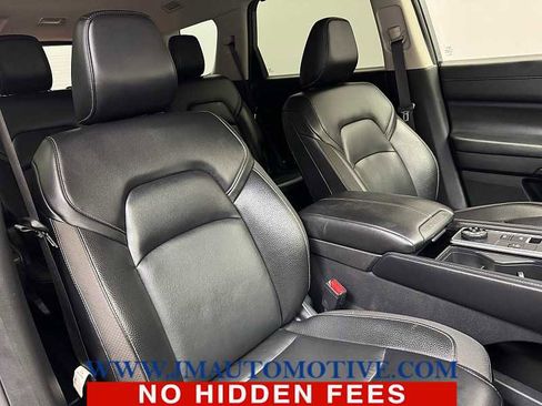 Used 2022 Nissan Pathfinder SL w/ SL Premium Package image 24