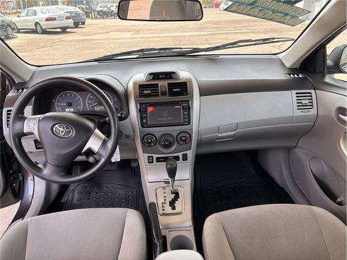 Used 2013 Toyota Corolla LE FWD image 10