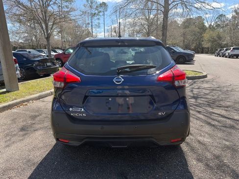 Used 2020 Nissan Kicks SV image 5
