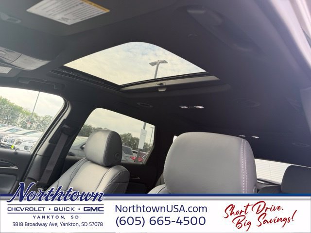 Used 2024 Buick Enclave Essence w/ Experience Buick Package AWD/4WD image 15