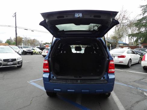 Used 2009 Ford Escape XLT image 11