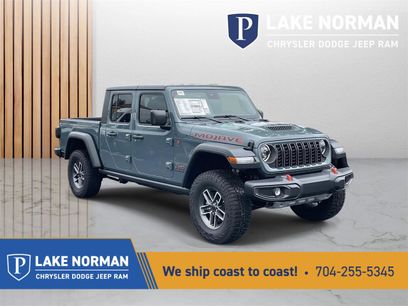 New 2025 Jeep Gladiator Mojave w/ Convenience Group