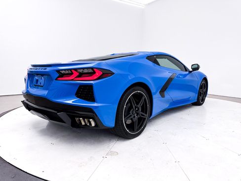 Used 2021 Chevrolet Corvette Stingray Preferred Cpe w/ Engine Appearance Package RWD image 18