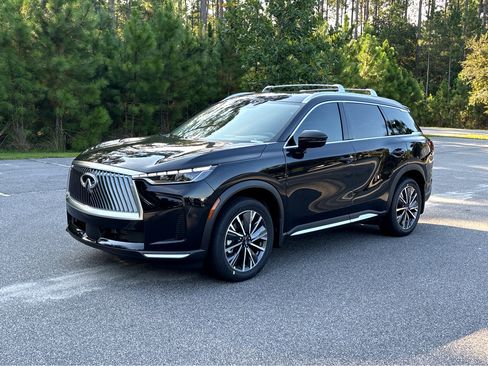 Certified 2025 INFINITI QX60 Luxe w/ Black Edition image 3