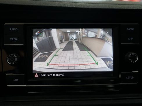 Used 2019 Volkswagen Jetta GLI image 9