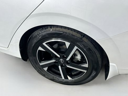 Used 2024 Nissan Sentra SV image 11