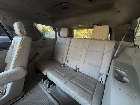 Used 2022 Cadillac Escalade Sport Platinum w/ LPO, ONYX Package image 55