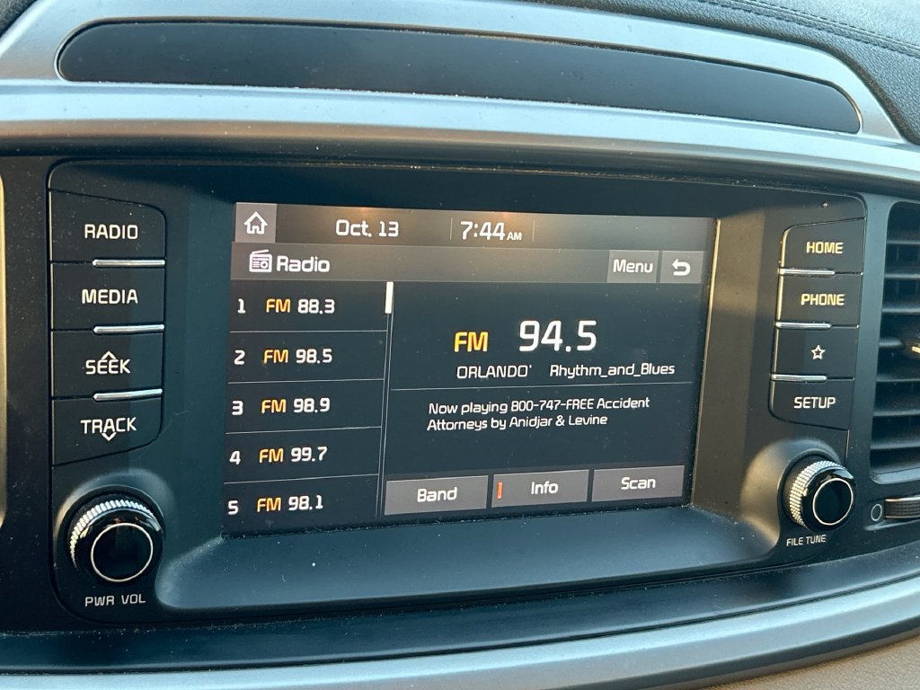 Used 2020 Kia Sorento LX AWD/4WD image 21