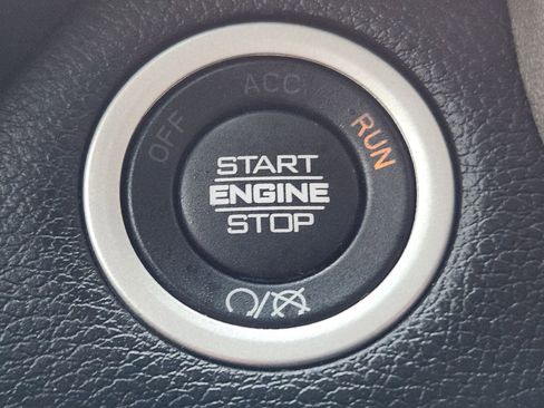 Used 2024 RAM 2500 Laramie image 29