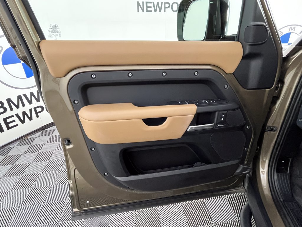Used 2026 Land Rover Defender 110 S AWD/4WD image 24