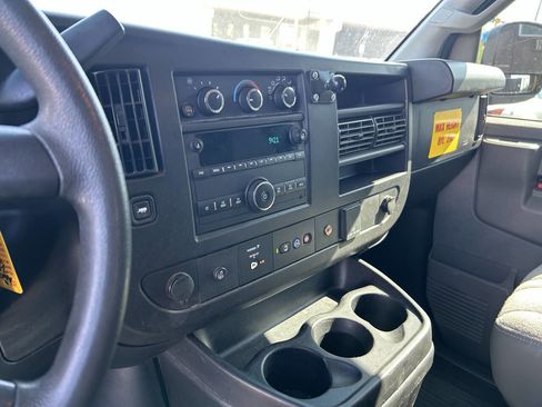 Used 2020 Chevrolet Express 2500 2500 3dr Cargo Van w/ Driver Convenience Package image 28