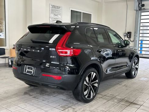 Certified 2023 Volvo XC40 B5 Plus w/ Driver Assist Package image 4