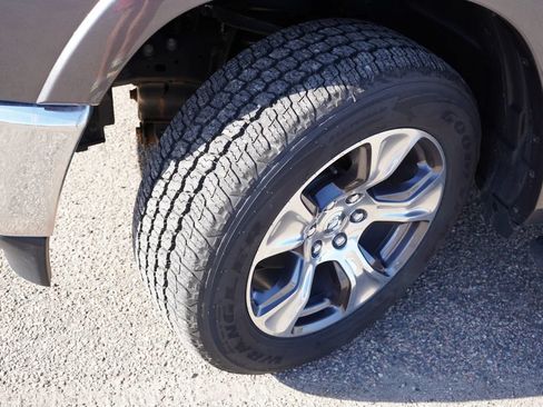 Used 2022 RAM 1500 Laramie AWD/4WD image 13
