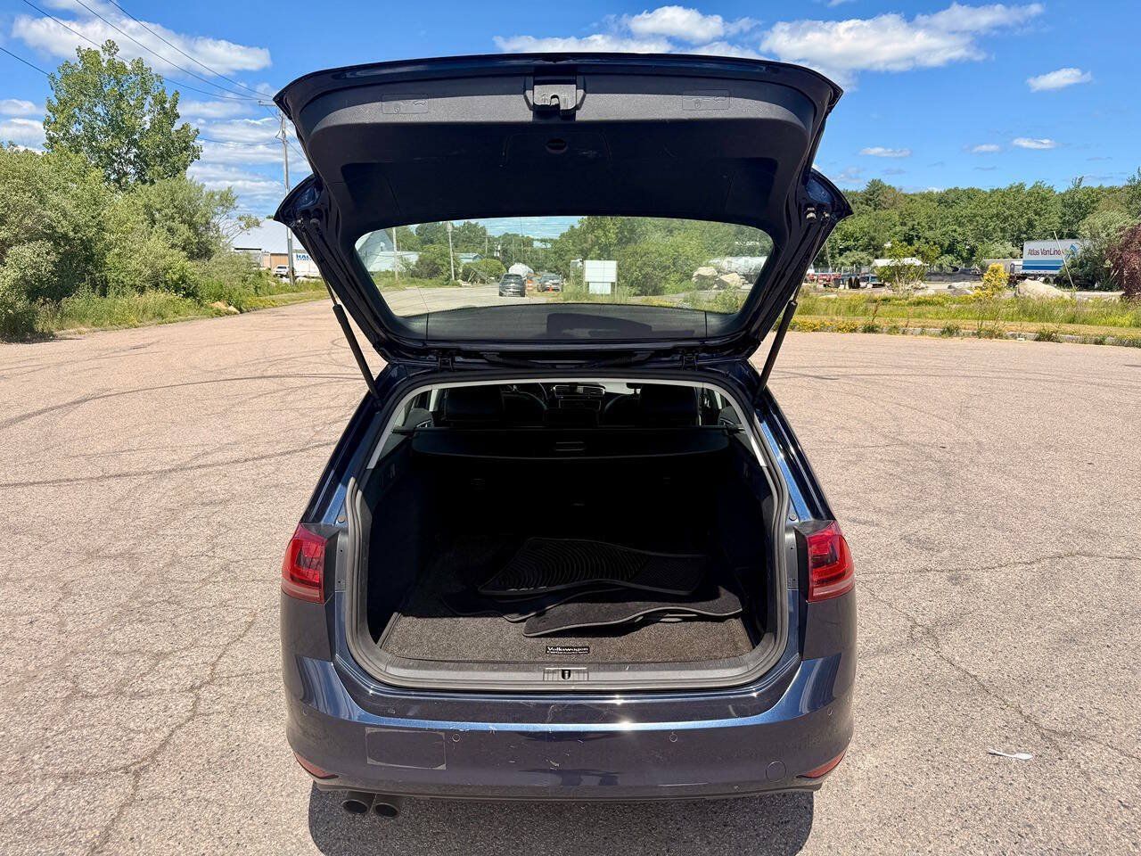 Used 2015 Volkswagen Golf SEL FWD image 27