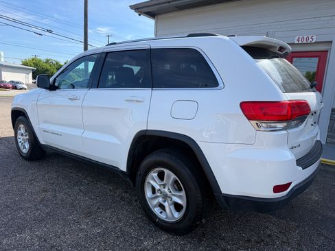Used 2014 Jeep Grand Cherokee Laredo w/ Security & Convenience Group AWD/4WD image 3