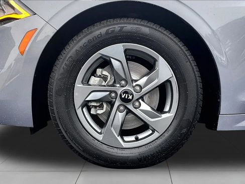 Used 2021 Kia K5 LXS FWD image 8
