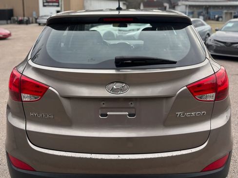 Used 2010 Hyundai Tucson GLS image 4