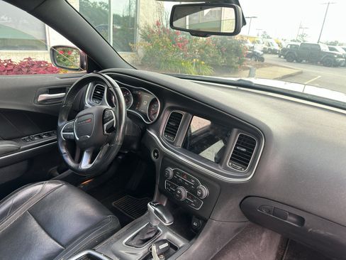 Used 2018 Dodge Charger GT AWD/4WD image 12