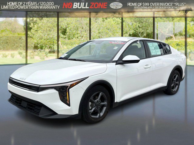 Used 2025 Kia K4 FWD image 1