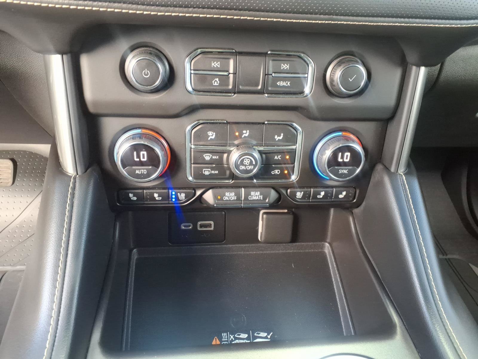 Used 2021 Chevrolet Tahoe Premier AWD/4WD image 26