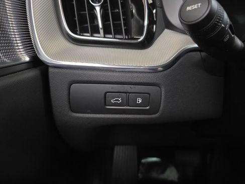 Used 2023 Volvo XC60 T8 Polestar image 27