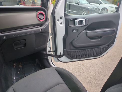 Used 2022 Jeep Wrangler Unlimited Sport w/ Xtreme Recon 35" Tire Package image 21