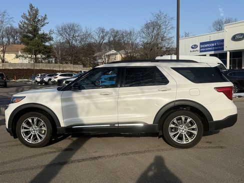 Used 2023 Ford Explorer XLT w/ Equipment Group 202A image 9