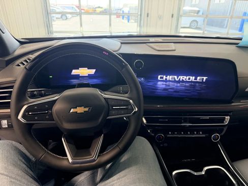 Used 2025 Chevrolet Traverse High Country w/ LPO, Cargo Package AWD/4WD image 33