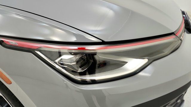 Used 2025 Volkswagen GTI SE FWD image 22