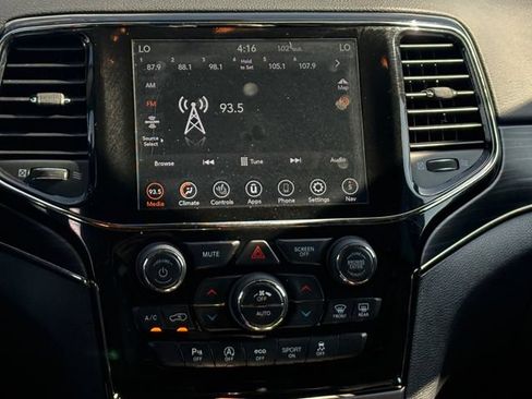 Used 2020 Jeep Grand Cherokee Limited X RWD image 18