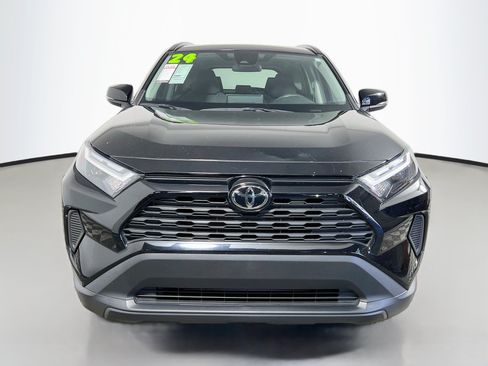 Used 2024 Toyota RAV4 XLE w/ Convenience Package FWD image 11