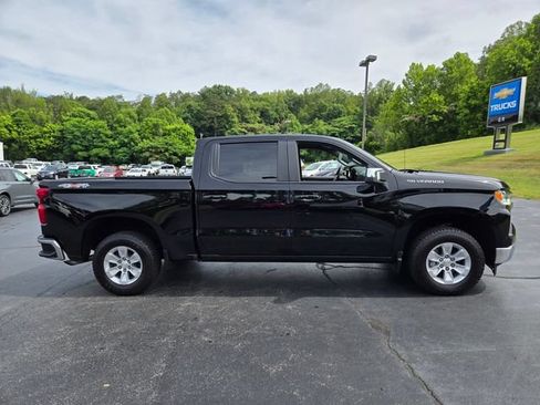 Used 2023 Chevrolet Silverado 1500 LT w/ Safety Package AWD/4WD image 9