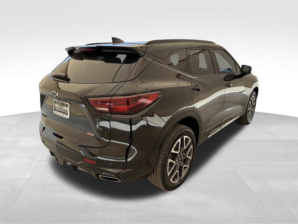 Used 2023 Chevrolet Blazer RS w/ Enhanced Convenience Package FWD image 6