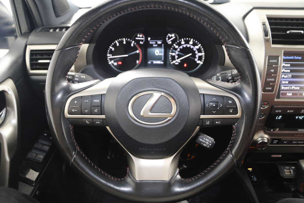 Used 2021 Lexus GX 460 w/ Accessory Package AWD/4WD image 36
