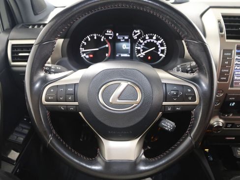 Used 2021 Lexus GX 460 w/ Accessory Package AWD/4WD image 36