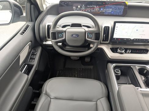 New 2026 Ford Expedition Max Active image 17