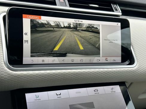 Used 2018 Land Rover Range Rover Velar S image 38