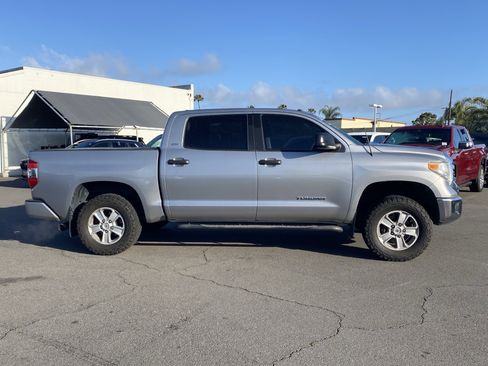 Used 2017 Toyota Tundra SR5 image 2