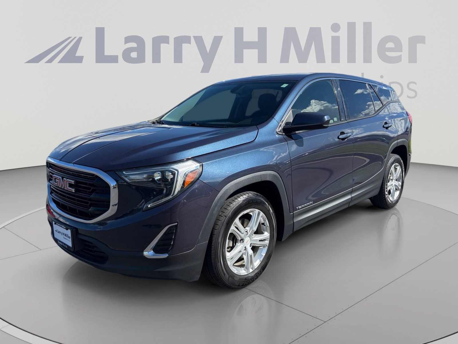 Used 2018 GMC Terrain SLE FWD image 1