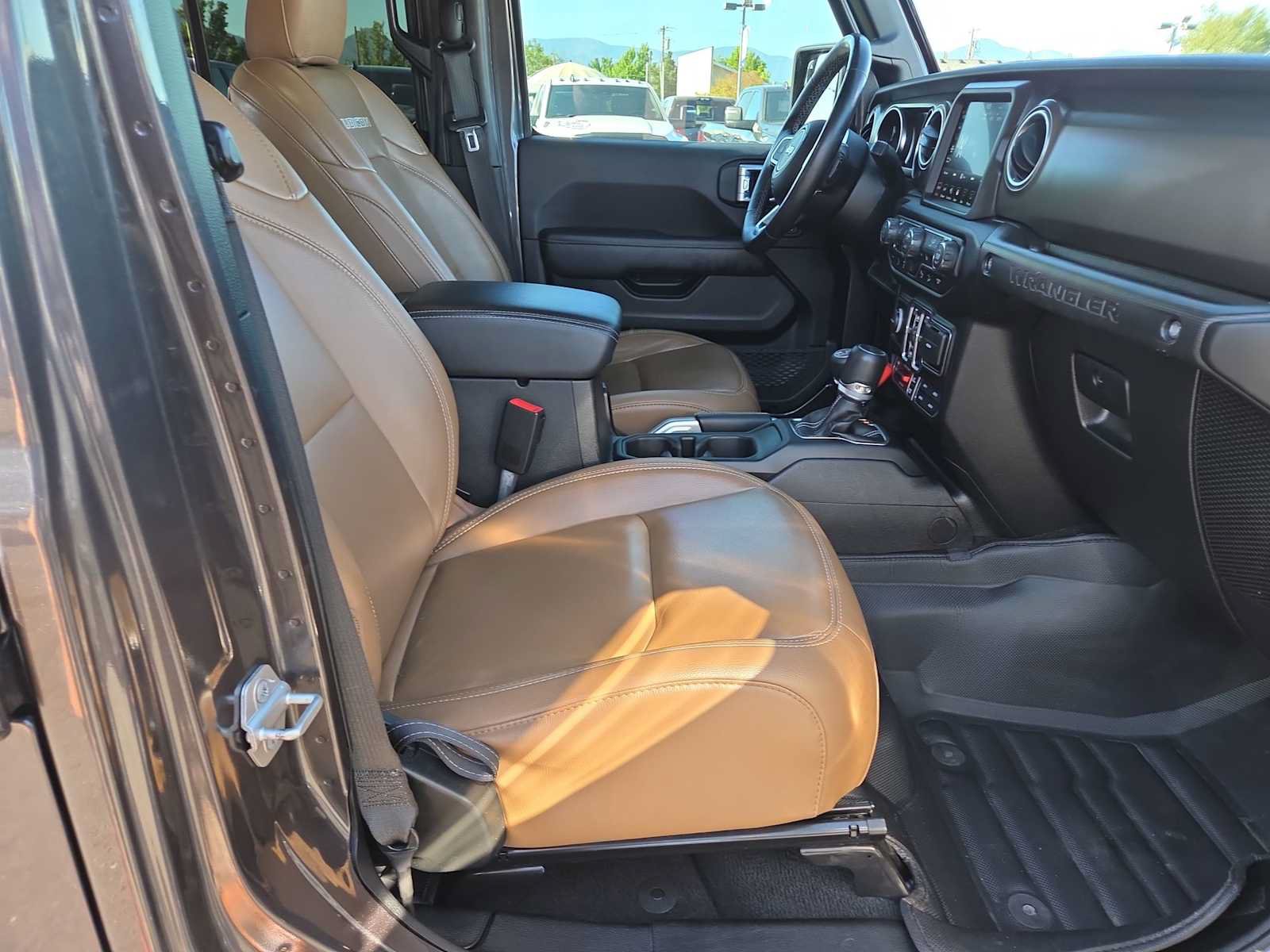 Used 2021 Jeep Wrangler Unlimited Rubicon w/ Uconnect 4C Nav & Sound Group AWD/4WD image 22